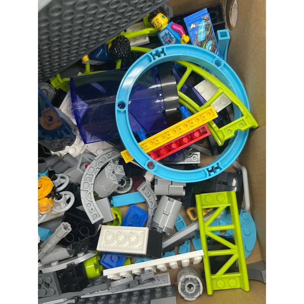 Lego City Robot World Roller-Coaster 60421 Incomplete Set Parts Minifigures I07